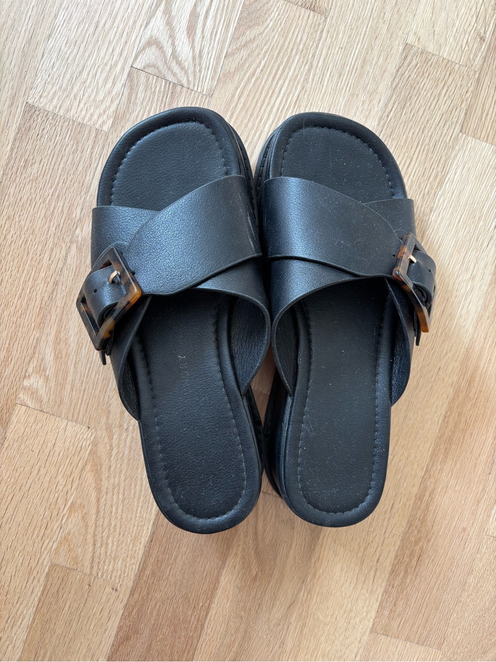 Chinese Laundry Slide Wedges